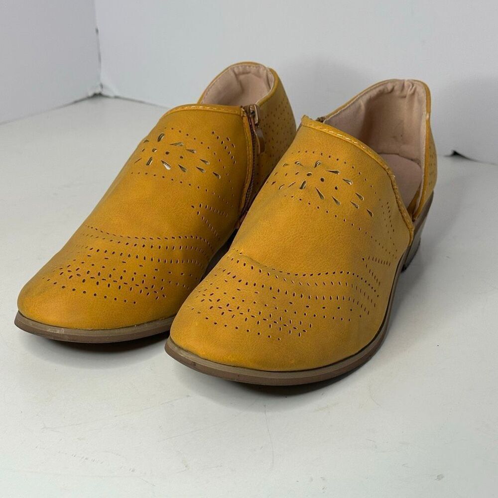 Lace up Flock Casual Fretwork Casual Shoes Yellow | Women Size 7.5 / 38